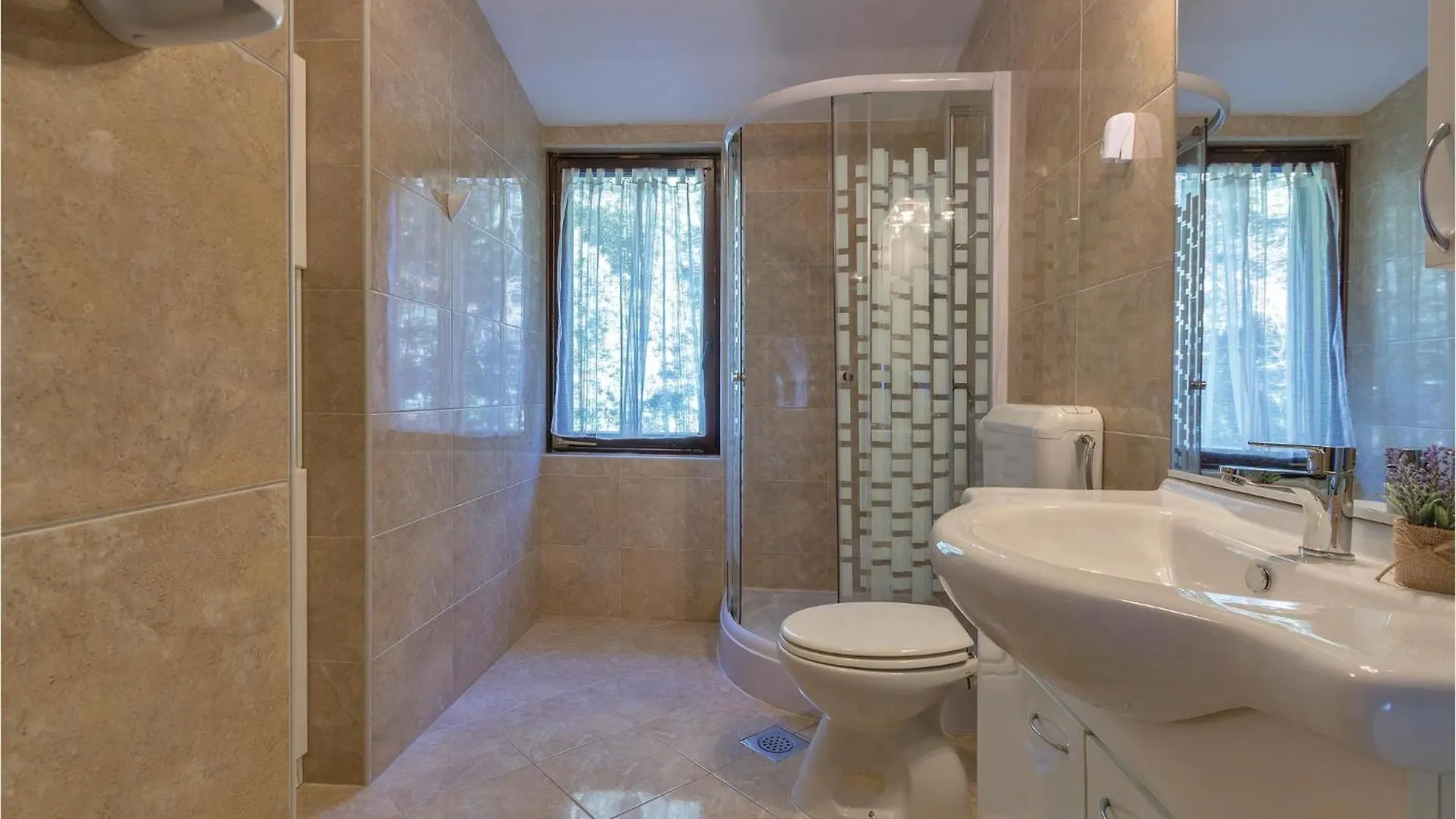 Lovely Apartment In Pula With Kitchen 0*,