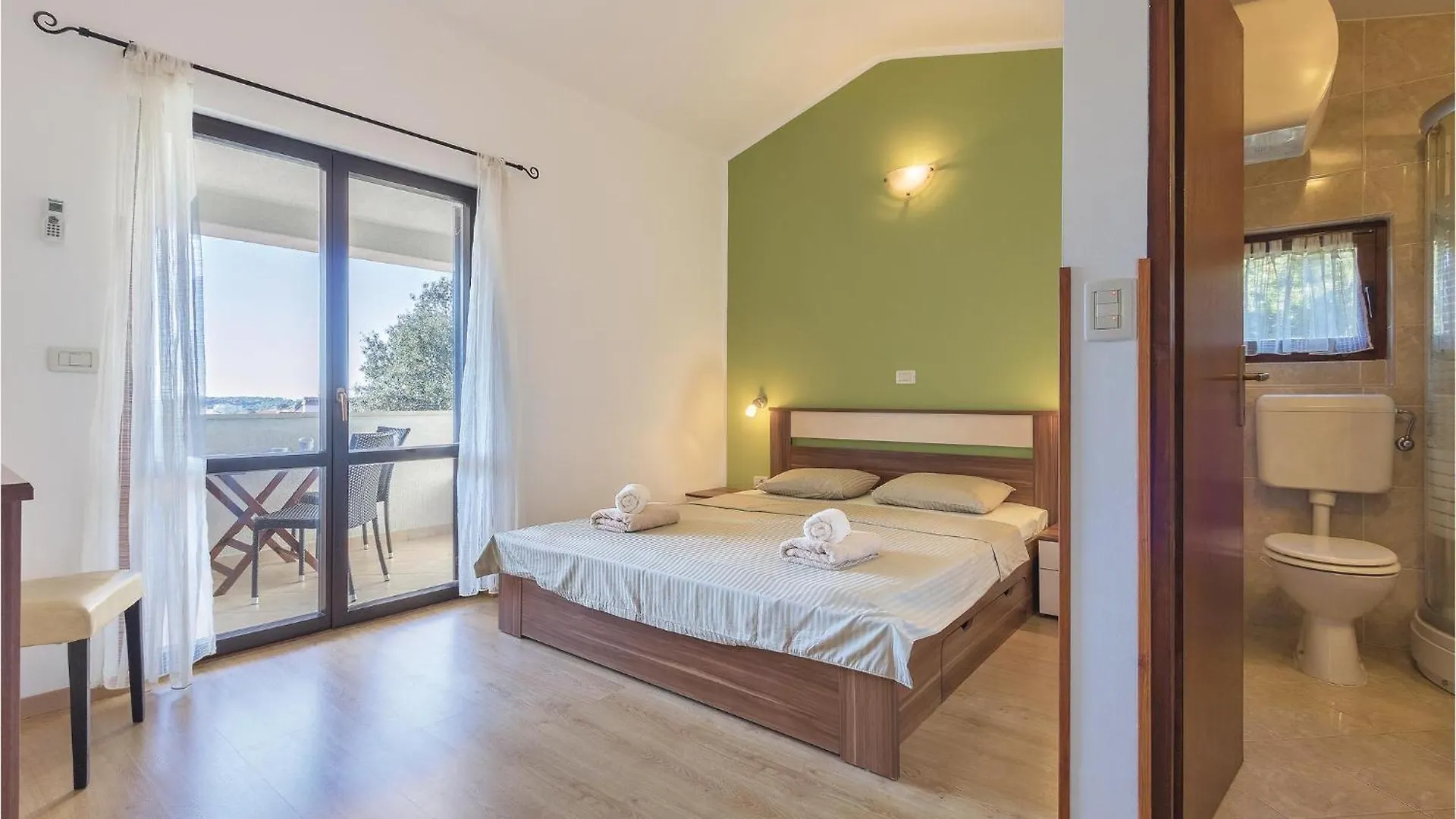 Lovely Apartment In Pula With Kitchen